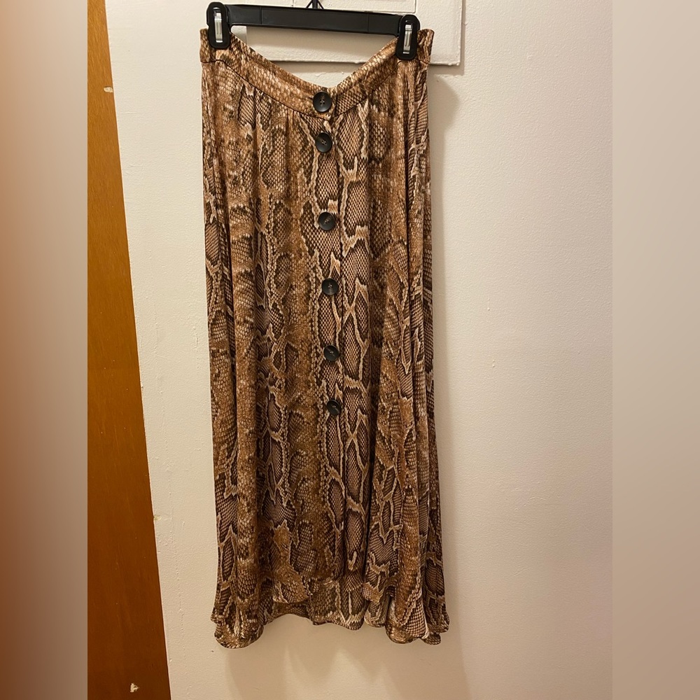 Selling Zara Snake Skin Skirt